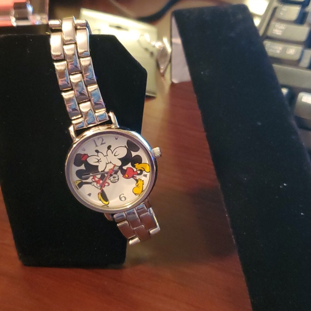 Watch - Picture 6 of 6